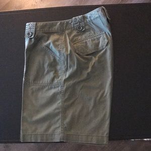 Eddie Bauer Army Green Shorts Size 4